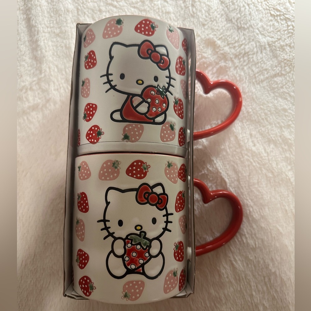 Hello Kitty Strawberry 21 oz Mug Set of 2